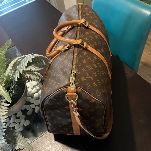 Louis Vuitton Bag - Picture 3 of 9